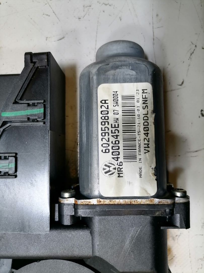 VW Polo 9N1 original Fensterhebermotor vorn links Bj.2004